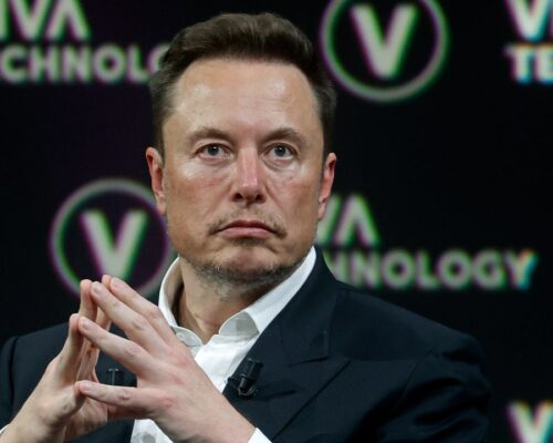 Elon Musk Was Simply Expressing a “Level of View” by Telling Advertisers to “Go F–k” Themselves, Says X CEO Who Possible Shat Herself as He Did